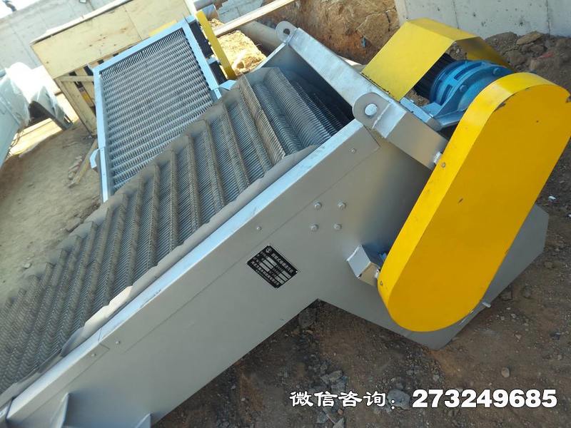 铁锋回转式齿耙清污机